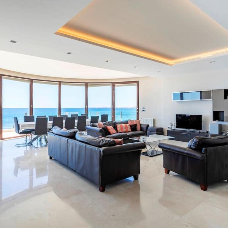 Villa Irene, Large First Line Villa wíth amazing sea- and coast views and large private swimming pool! - Deluxe Villa - 22