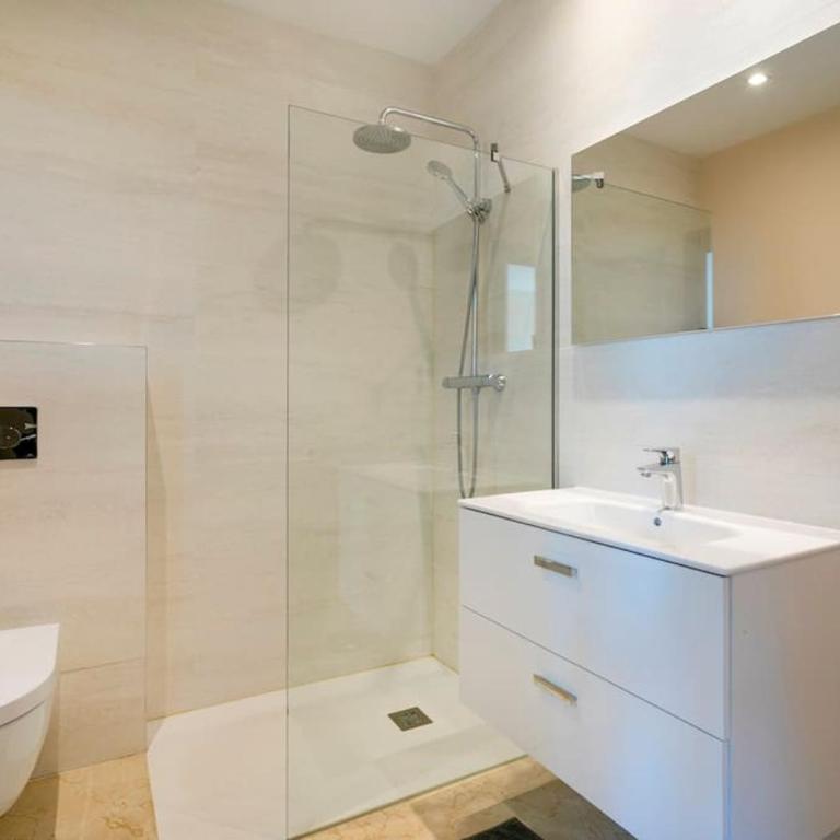 Villa Irene, Large First Line Villa wíth amazing sea- and coast views and large private swimming pool! - Deluxe Villa - 56