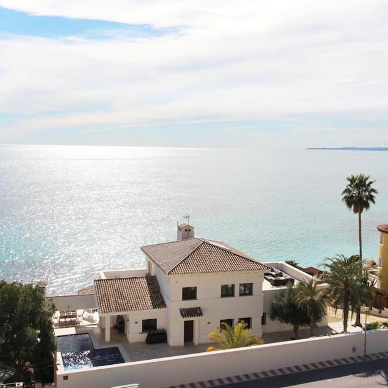 Villa Irene, Large First Line Villa wíth amazing sea- and coast views and large private swimming pool! - Deluxe Villa - 6