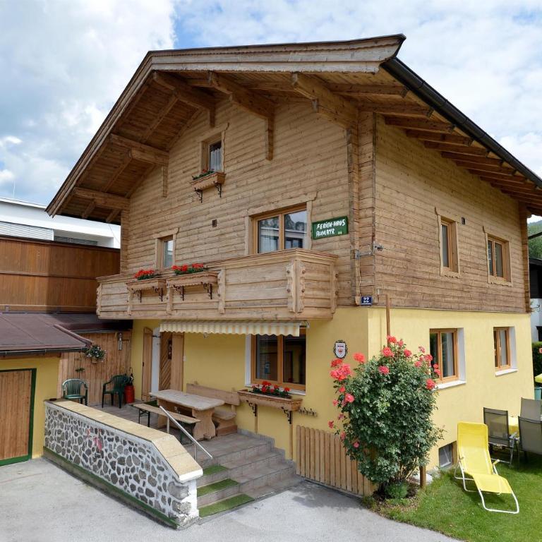 Ferienhaus Chalet Aumayr - Ferienhaus mit 4 Zimmern - 4