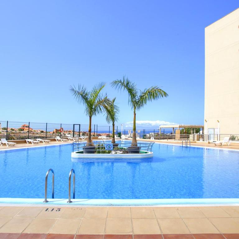 Premium Paradise Stay - Balcony Sea & Pool Views - Top Rated - Apartamento de 2 dormitorios - 3