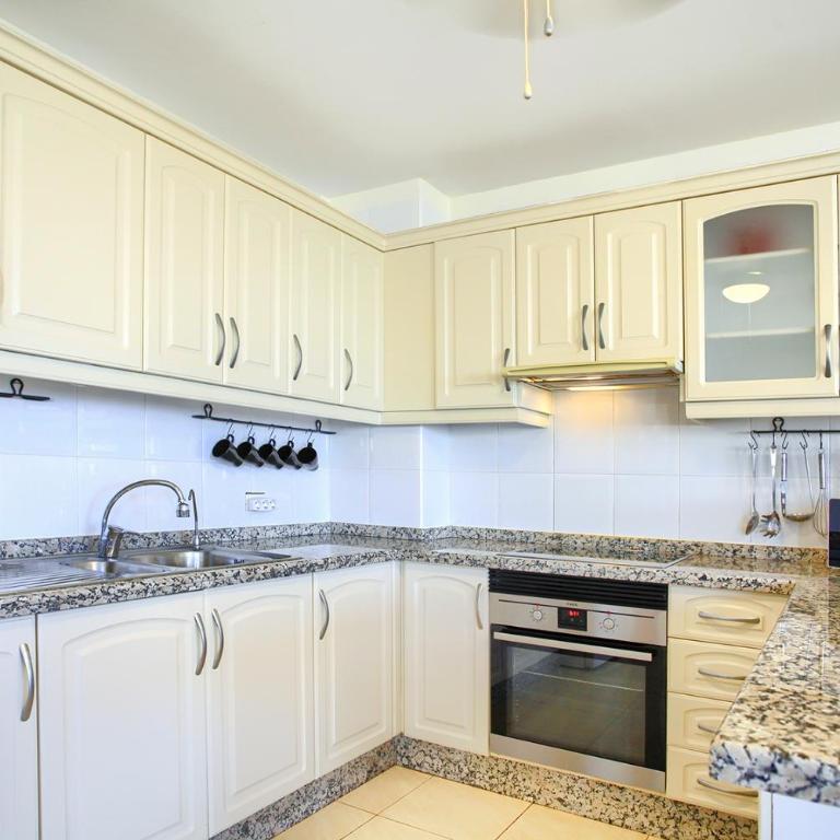 Premium Paradise Stay - Balcony Sea & Pool Views - Top Rated - Apartamento de 2 dormitorios - 16