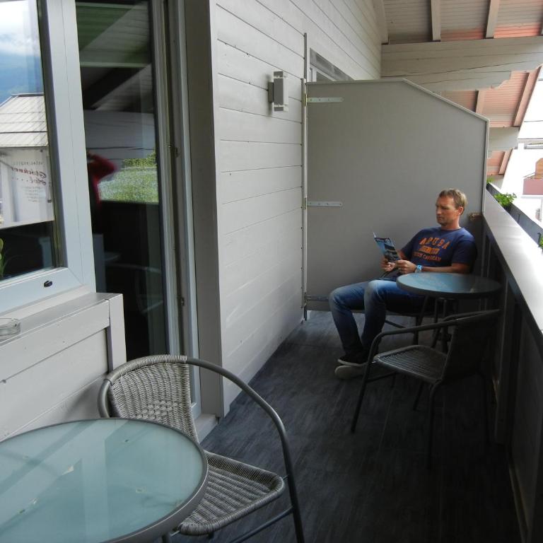 Alm Appartements ZellamSee - Apartment Alm 1 mit 3 Schlafzimmern und Balkon - 1