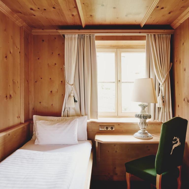 Burg Hotel Lech am Arlberg - Suite mit Bergblick - 1