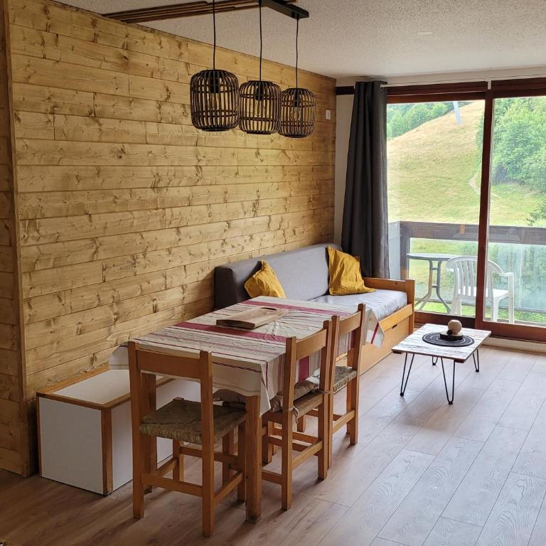 Le Yéti - Station de ski à pied au Corbier - Appartement 2 Chambres - 6