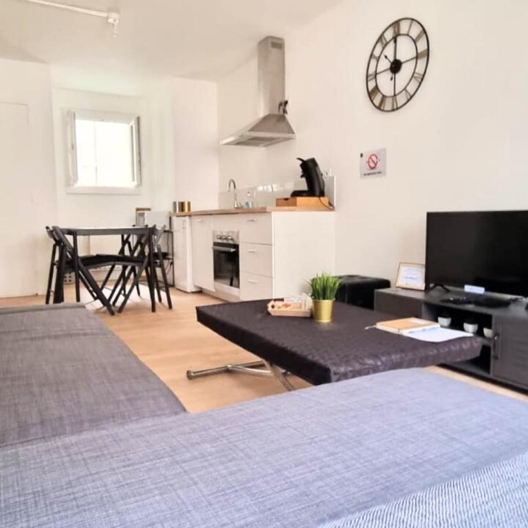 "Colbert' Appart" 1 chambre - Refait à neuf - proche Cathédrale Saint Gatien - One-Bedroom Apartment - 11