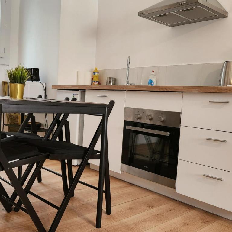 "Colbert' Appart" 1 chambre - Refait à neuf - proche Cathédrale Saint Gatien - One-Bedroom Apartment - 7