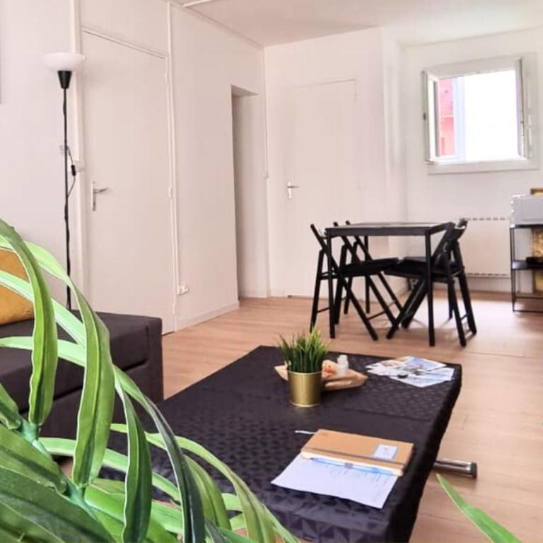 "Colbert' Appart" 1 chambre - Refait à neuf - proche Cathédrale Saint Gatien - One-Bedroom Apartment - 5