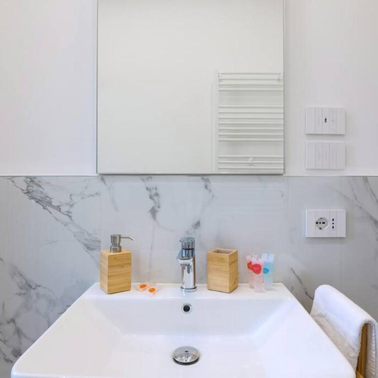Contempora - Modern and Quiet One Bedroom Apartment Near the M4 - Appartamento con 1 Camera da Letto - 16