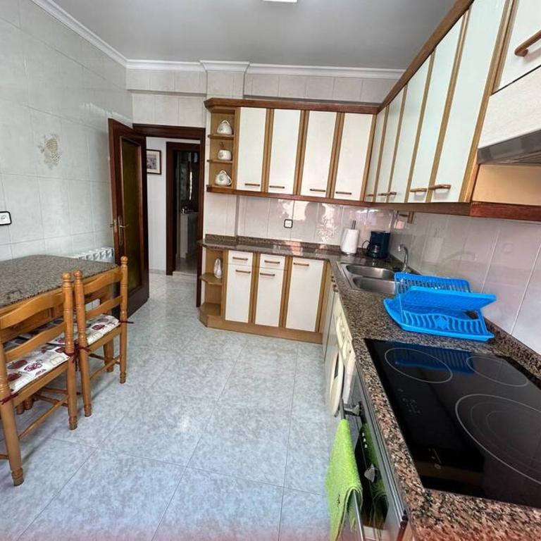 Cómodo y céntrico apto. en Gijón - Apartamento de 3 dormitorios - 8