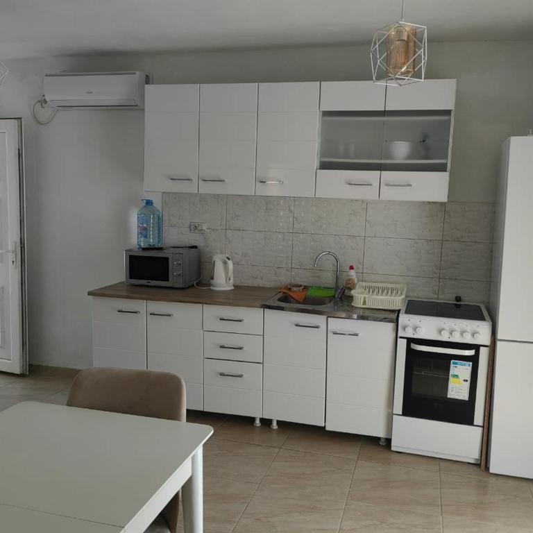 DUBRAVA 115 - Two-Bedroom Apartment - 10