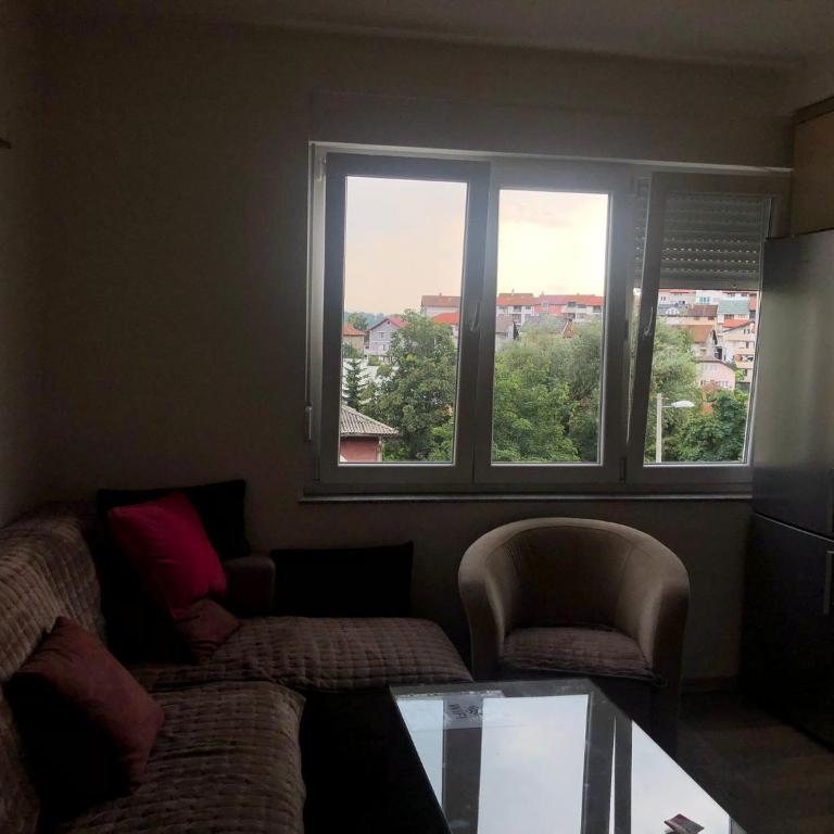 Modern Apartment close to city center. - Two-Bedroom Apartment with Balcony - 9