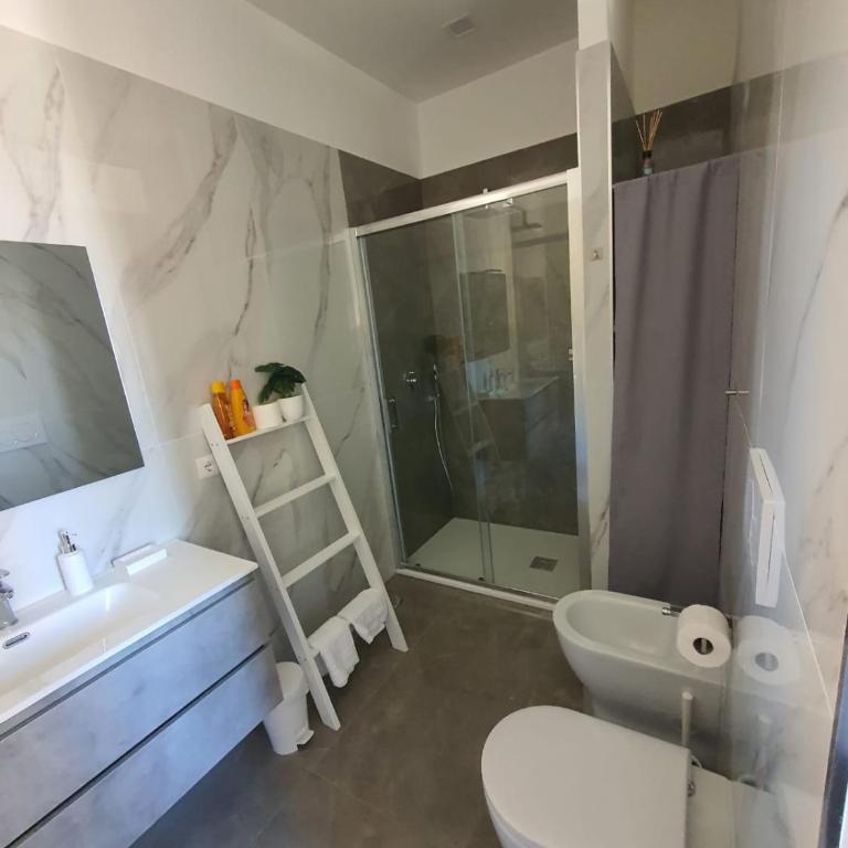 Deviveschi guest house - Two-Bedroom Apartment - 17