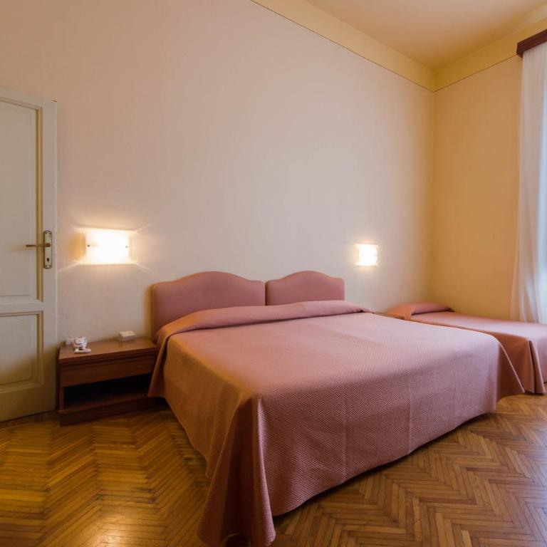 Hotel Reale - Classic Familienzimmer - 8