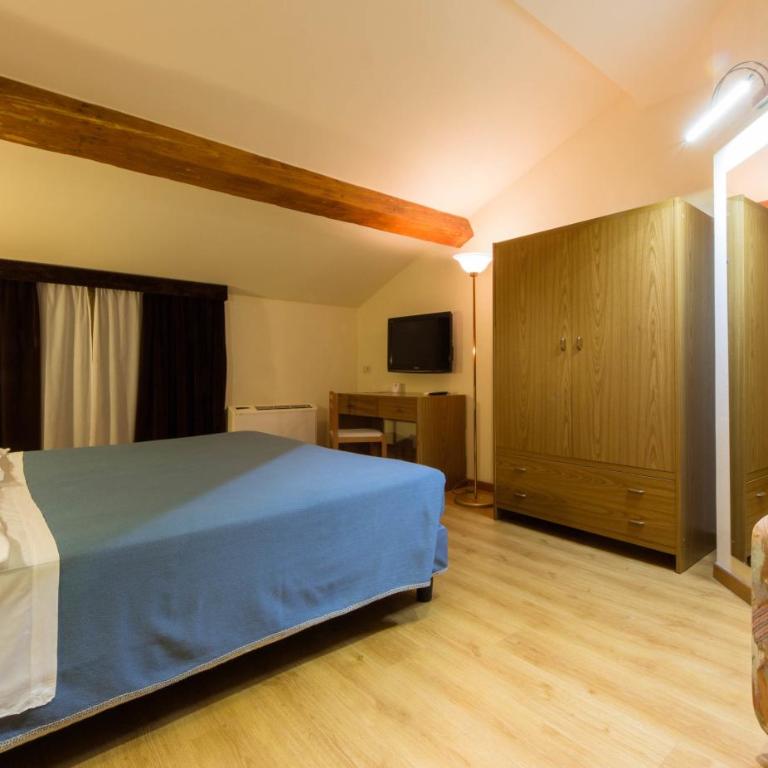 Hotel Reale - Standard Doppel- oder Zweibettzimmer - 2