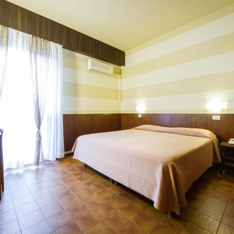 Hotel Reale - Standard Doppel- oder Zweibettzimmer - 4