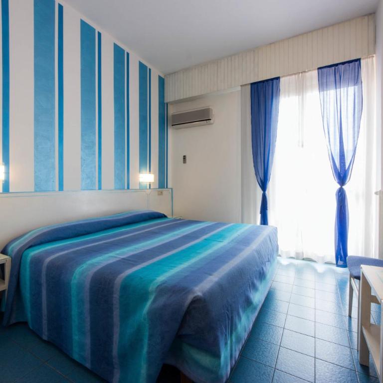 Hotel Reale - Standard Doppel-/Zweibettzimmer mit Balkon - 9