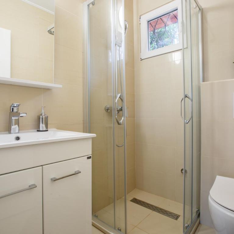 Villa Palma - Three-Bedroom Villa - 11