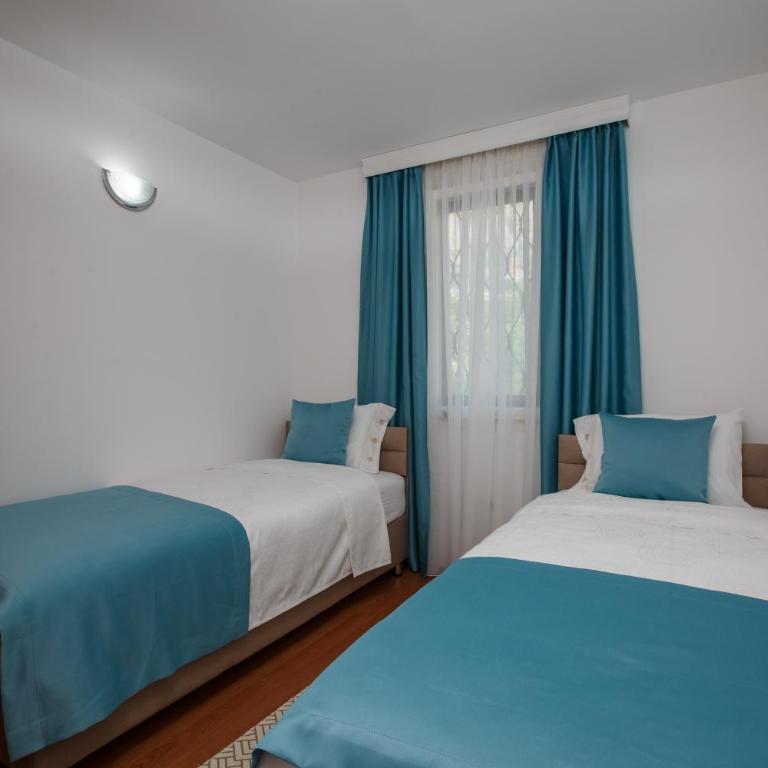 Villa Palma - Three-Bedroom Villa - 13