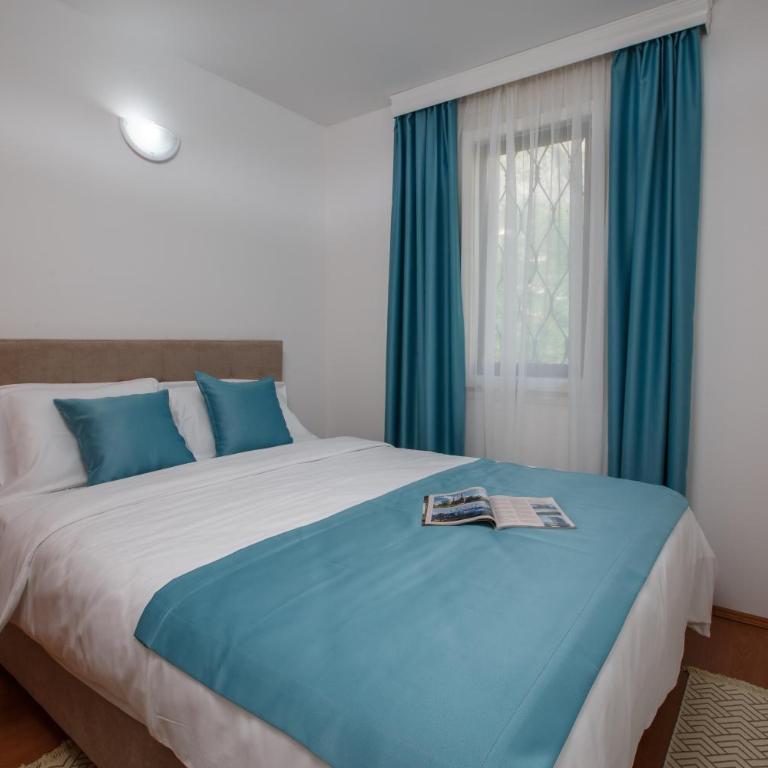 Villa Palma - Three-Bedroom Villa - 22