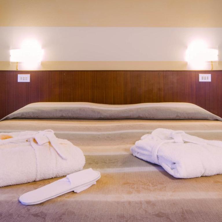 Hotel Reale - Superior Doppel- oder Zweibettzimmer mit Terrasse - 7