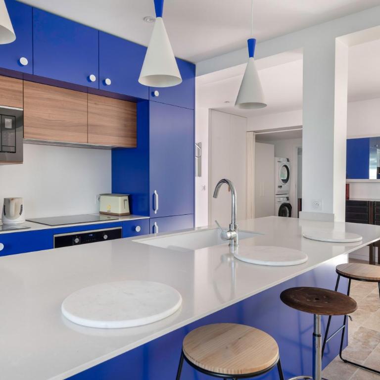 Maison moderne avec jardin pour 8 - Ferienhaus - 12