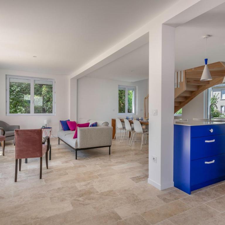 Maison moderne avec jardin pour 8 - Ferienhaus - 13