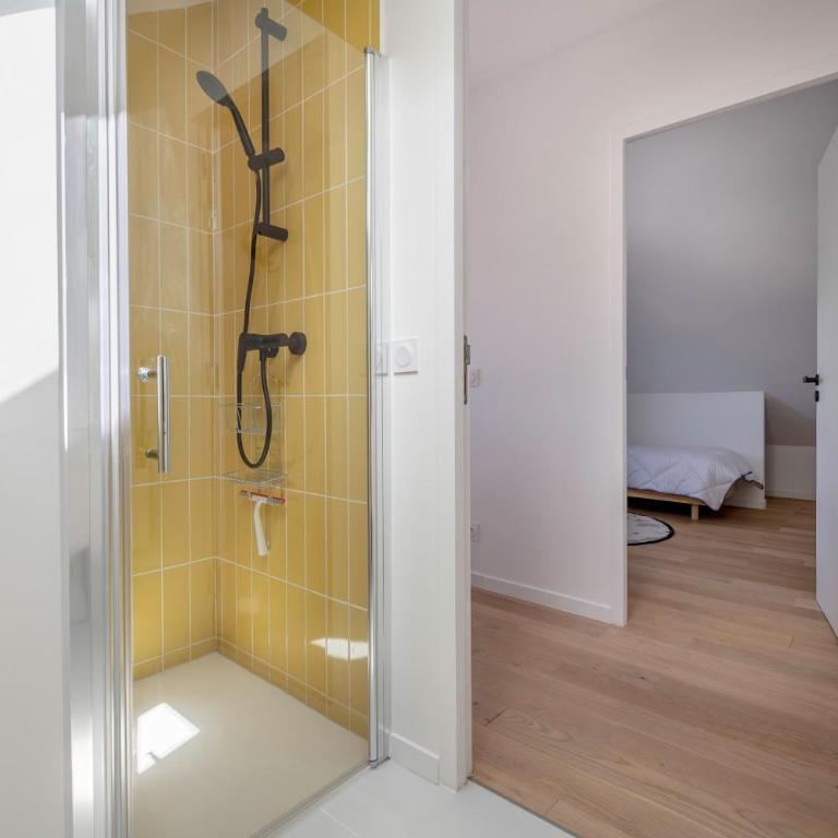 Maison moderne avec jardin pour 8 - Ferienhaus - 27
