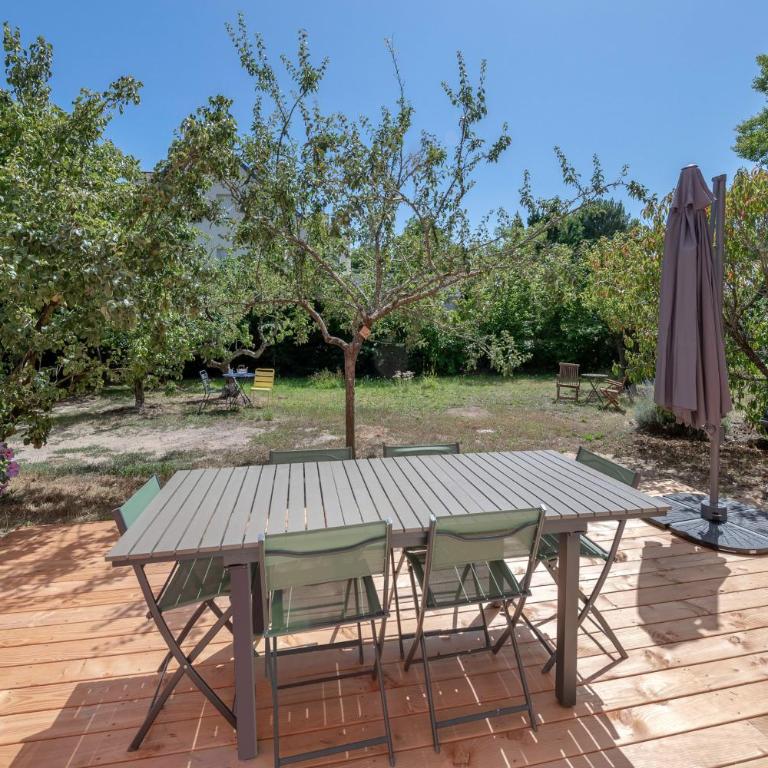 Maison moderne avec jardin pour 8 - Ferienhaus - 29