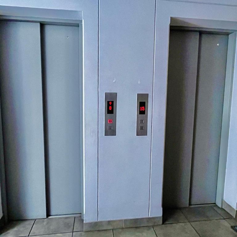 Vista a las montañas y Calefaccion cerca de teleferico y U Catolica - Two-Bedroom Apartment - 66