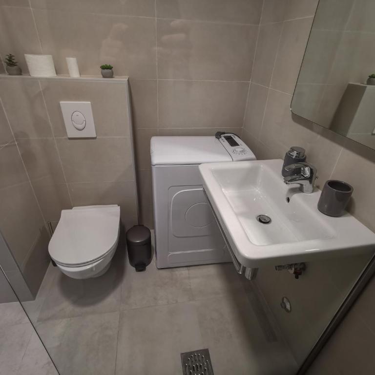 Apartments Radovic - One-Bedroom Apartment - 8