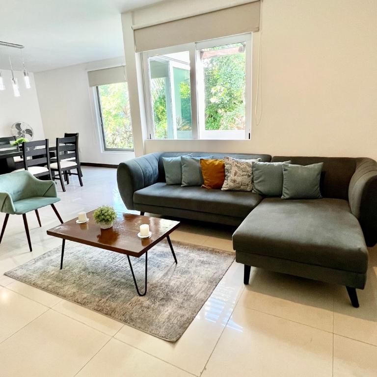 PENTHOUSE con Terraza privada super cómodo y espacioso. - Appartement - 5