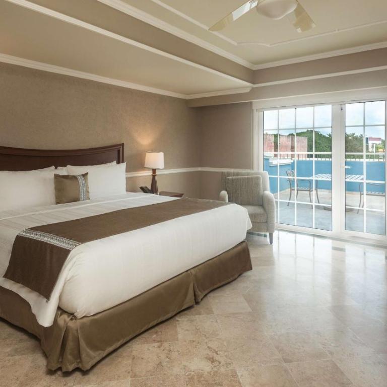 Villa Mercedes Curio Collection By Hilton - King Room with Terrace - 1