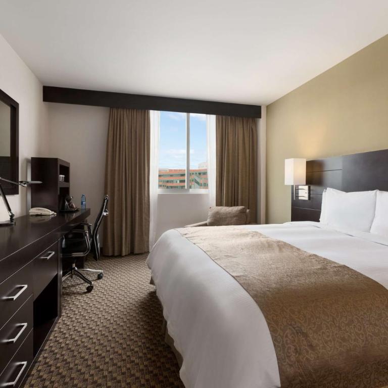 DoubleTree by Hilton Queretaro - King Room - Non-Smoking - 1