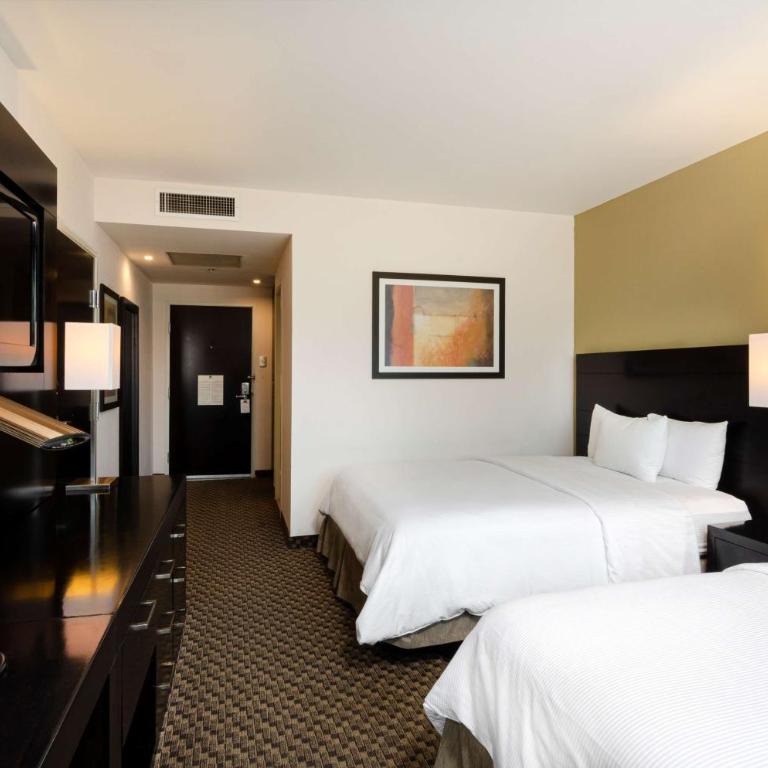 DoubleTree by Hilton Queretaro - Queen Room with Two Queen Beds - Non-Smoking - 6