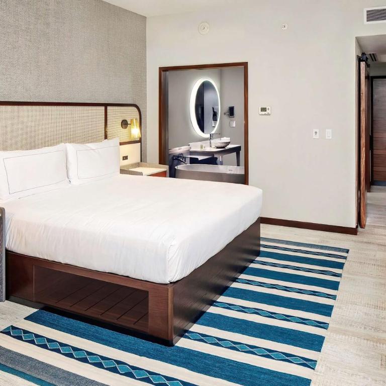 Hilton Grand Vacations Club La Pacifica Los Cabos - Suite de 1 dormitorio con cama extragrande y sofá cama - Frente al océano - 1