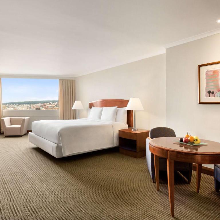 Hilton Colon Quito Hotel - Suite Junior con cama extragrande - 4