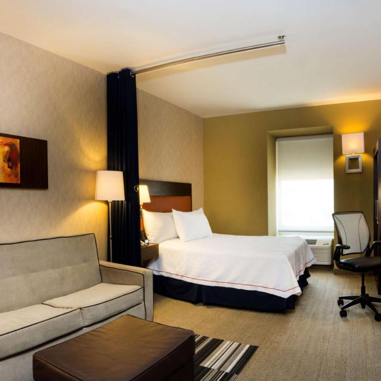 Homewood Suites by Hilton Queretaro - Queen Studio - Non-Smoking - 2