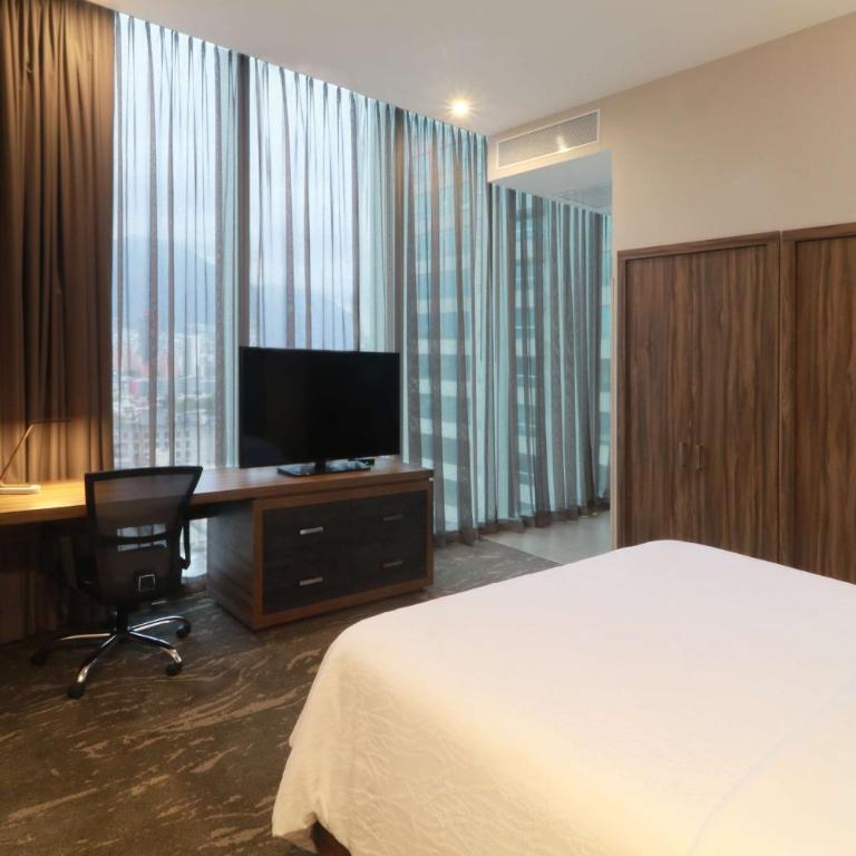 Hilton Garden Inn Monterrey Obispado - Deluxe Junior Suite - 2