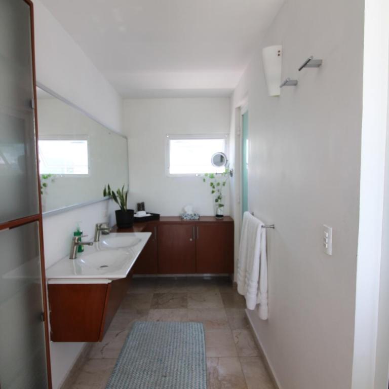 Penthouse with private pool - Three-Bedroom Apartment - 12