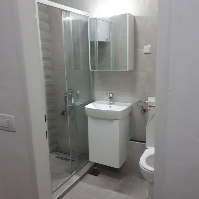 Modern Apartment close to city center. - Two-Bedroom Apartment with Balcony - 17