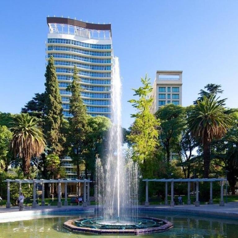 Departamento en el centro de Mendoza con hermosa vista a la ciudad - One-Bedroom Apartment - 17