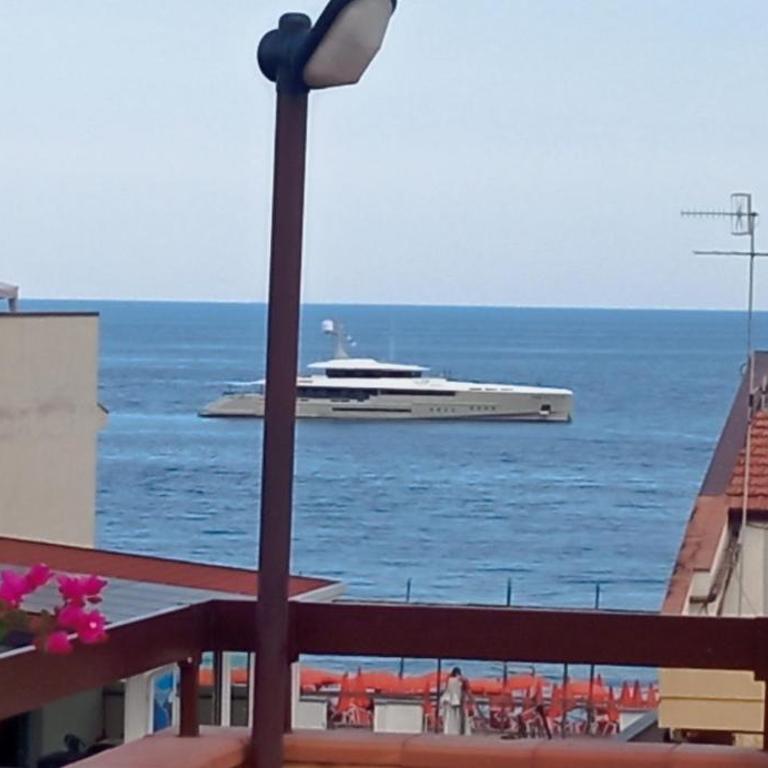Home Tropicana - Appartamento con 2 Camere da Letto - 26