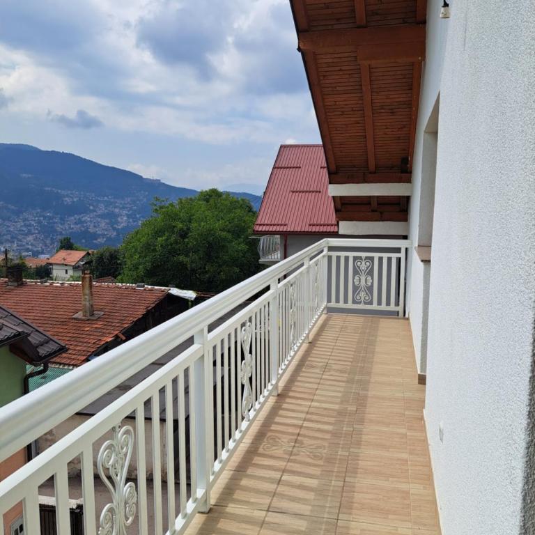 Apartments Neyla - Three-Bedroom Apartment - 2