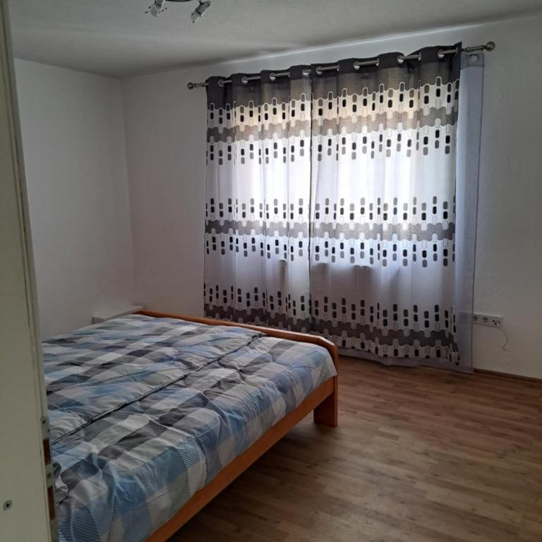 Apartments Neyla - Three-Bedroom Apartment - 6