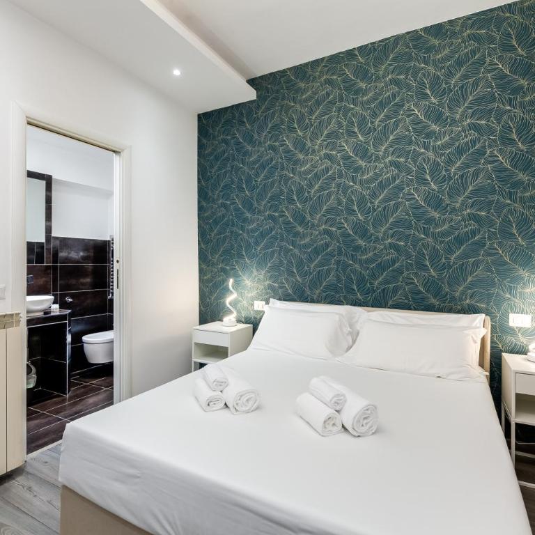 Spagna Boutique Suites - Double Room with Balcony - 4