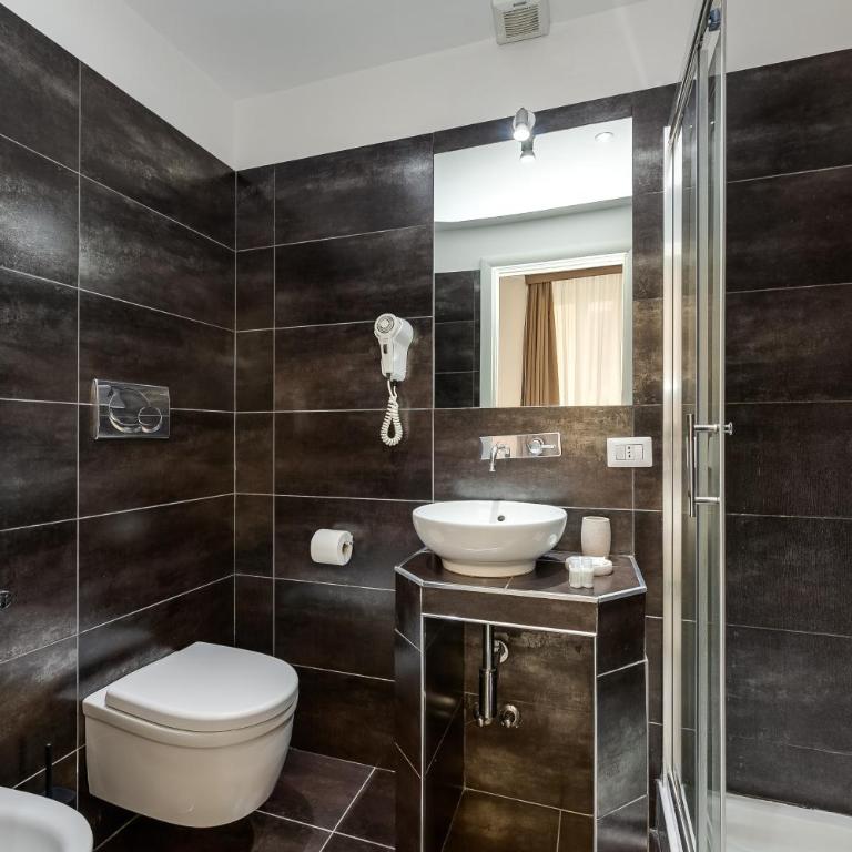 Spagna Boutique Suites - Deluxe Room - 4