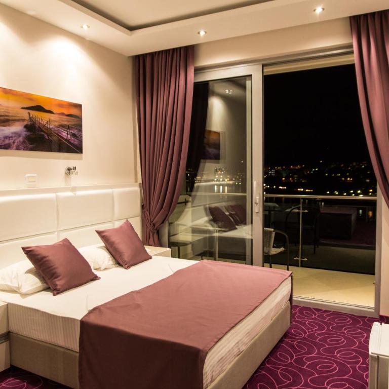 Hotel Ponta Nova - Deluxe Double Room with Sea View - 9