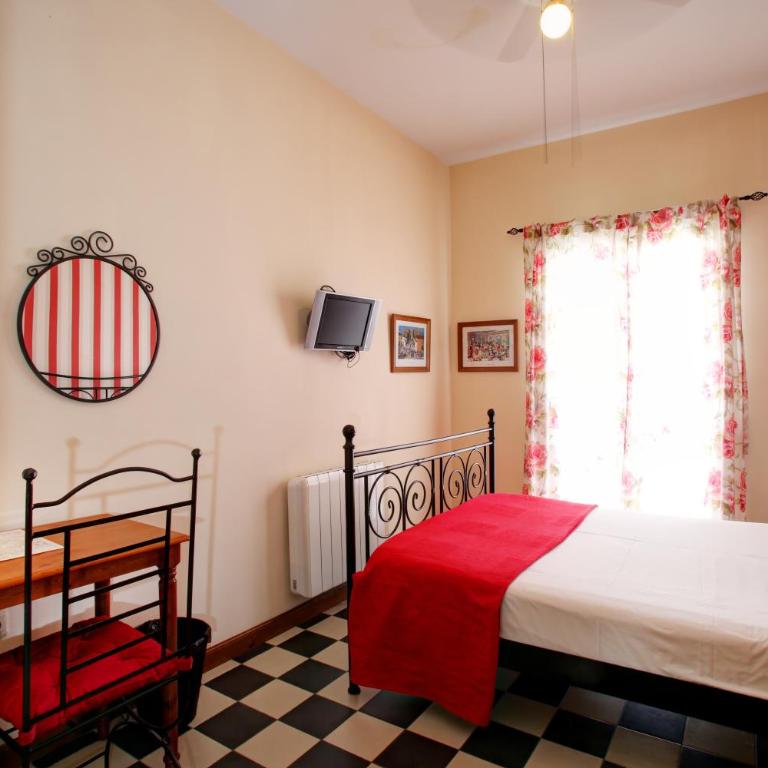 Málaga Lodge Guesthouse - Double Room with Shared Bathroom - 21
