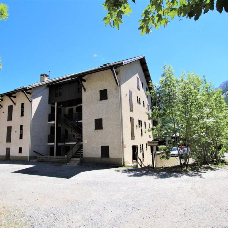 Spacieux Triplex 4 pièces, 7 couchages, proche pistes, parking, calme - Appartement 3 Chambres - 4